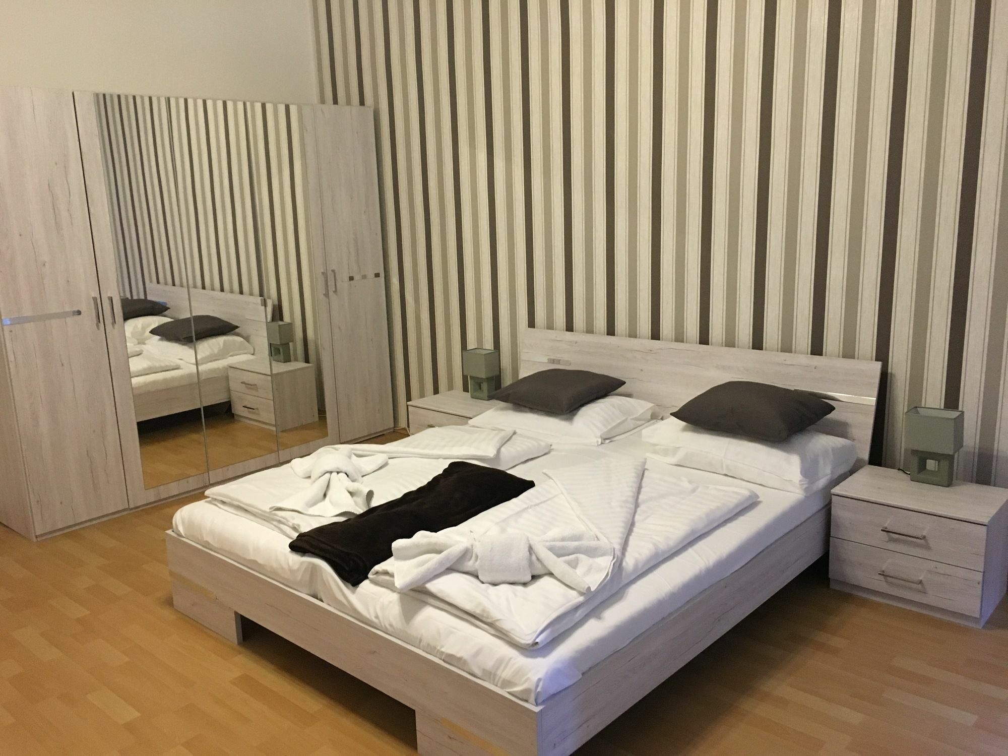 Holiday Vienna Apartments Ngoại thất bức ảnh